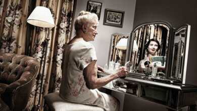 Tom Hussey : Geçmişten Yansımalar 36 aynaya bir bakiver 3 header