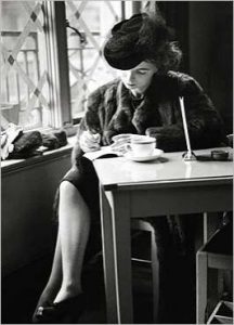 img Solitary coffee Kurt HUTTON refPHD0447 modezoom