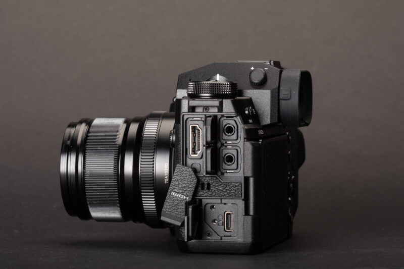 Fujifilm X H2S ports