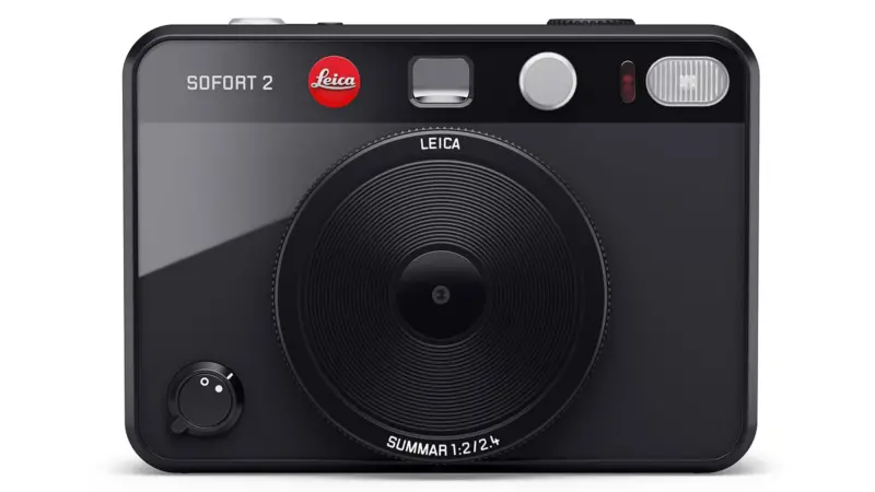 leica sofort 2 review camera body