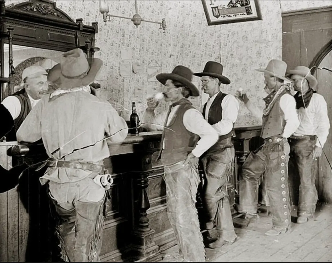 Old Saloons Of The West27