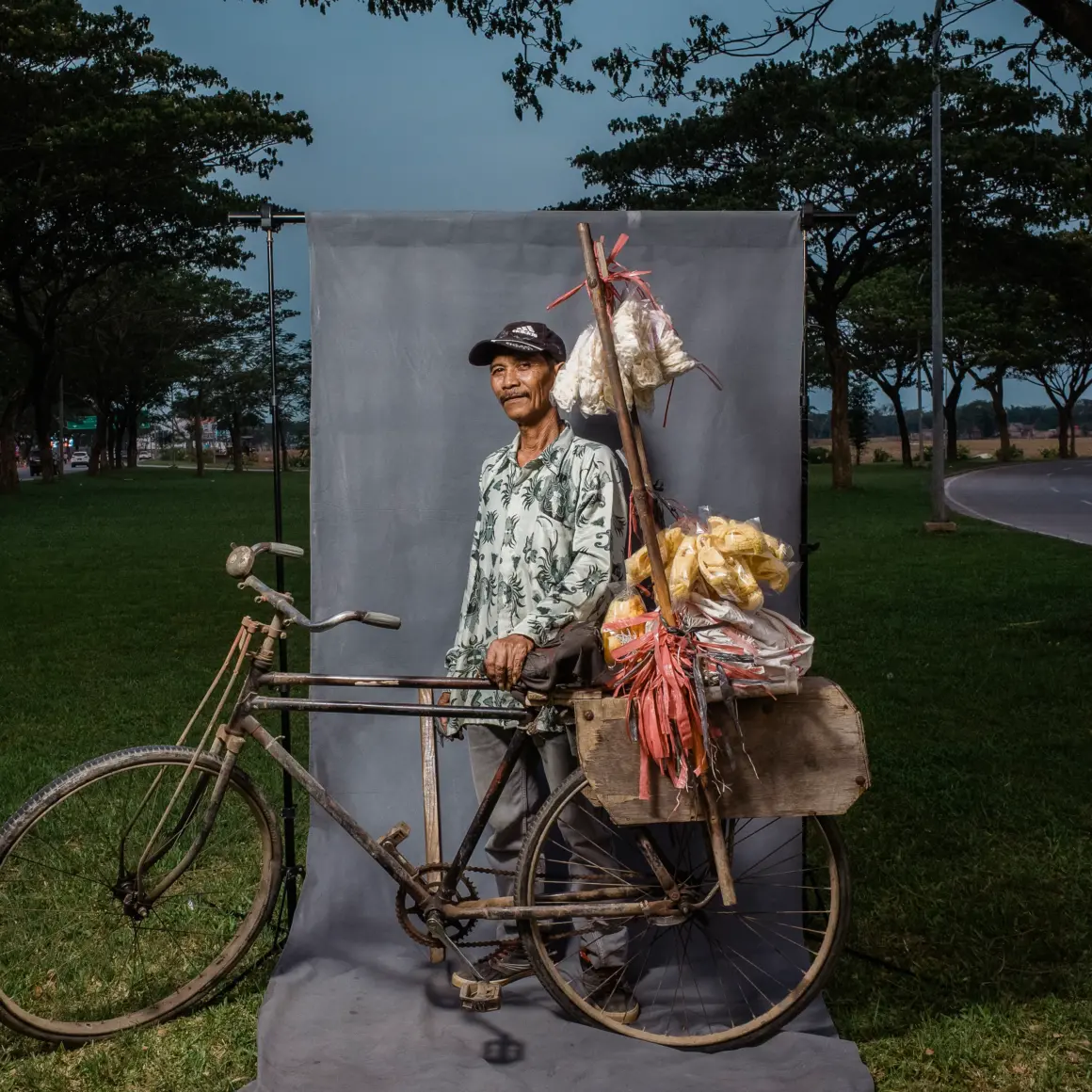 Portrait RECOMMENDED Panji Indra Permana Bicycle Street Sellers of Jakarta 3