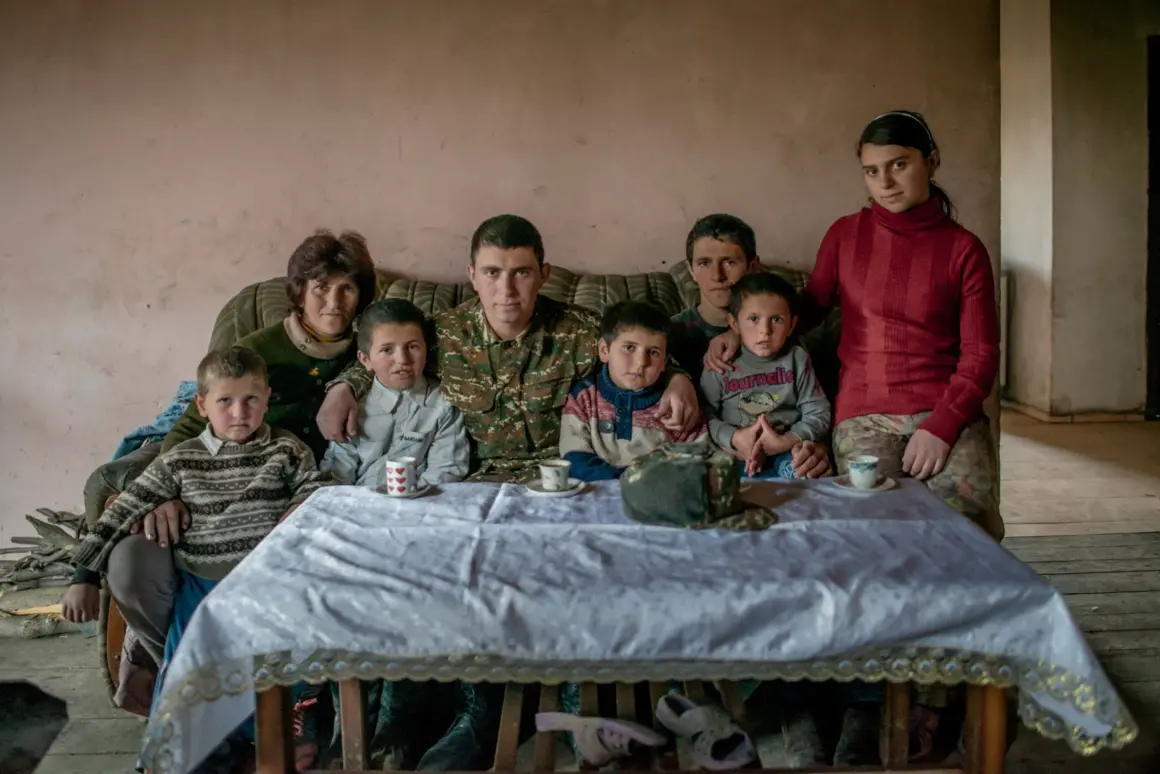 10 © Anush Babajanyan Fernandez Nagorno Karabakh War and Exodus