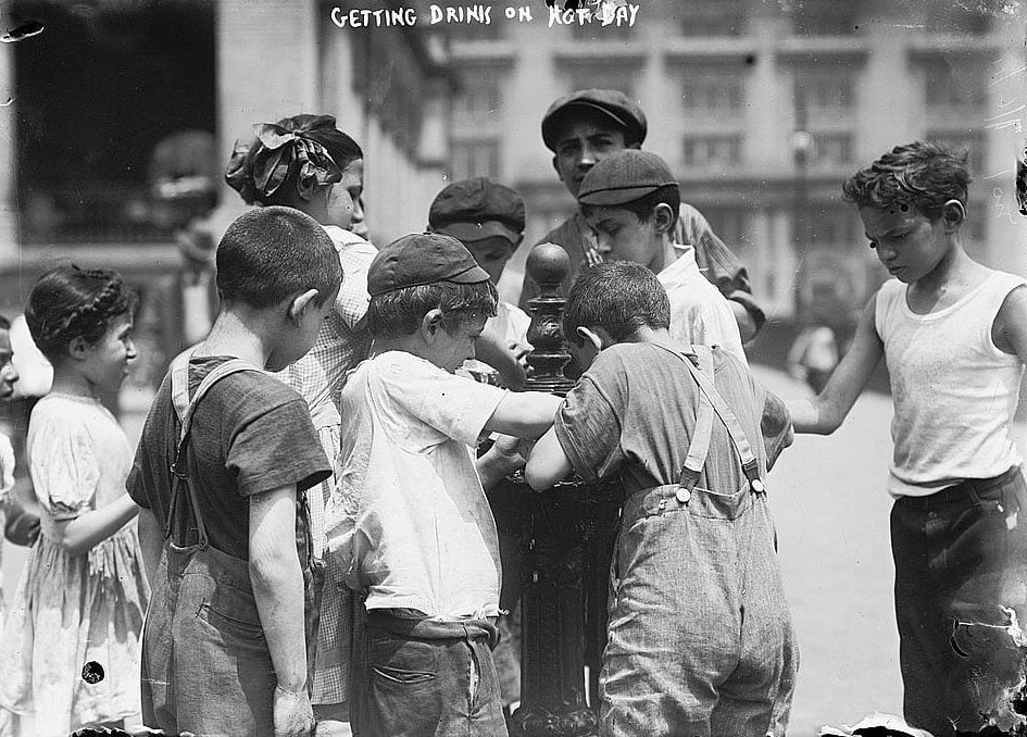 1911den Fotograflar New Yorkun Olumcul Sicak Hava Dalgasiyla Mucadelesini Gosteriyor 012