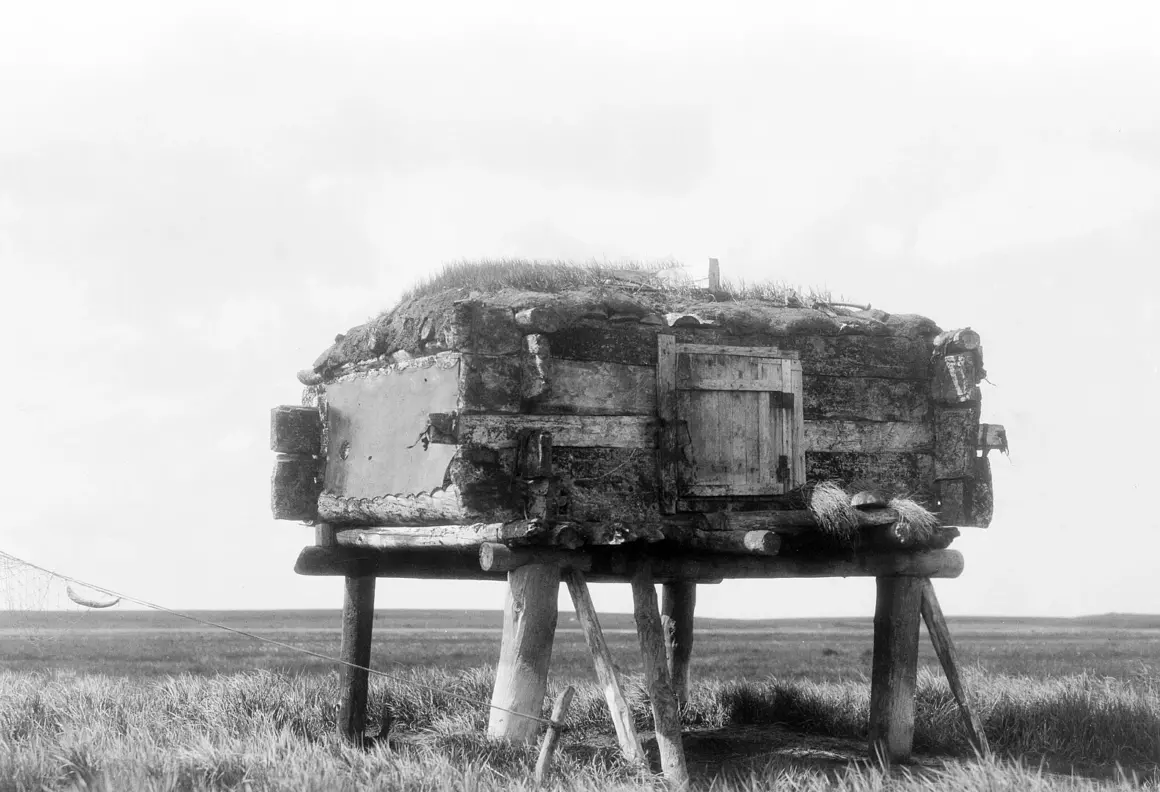 1581px Food caches Hooper Bay Alaska