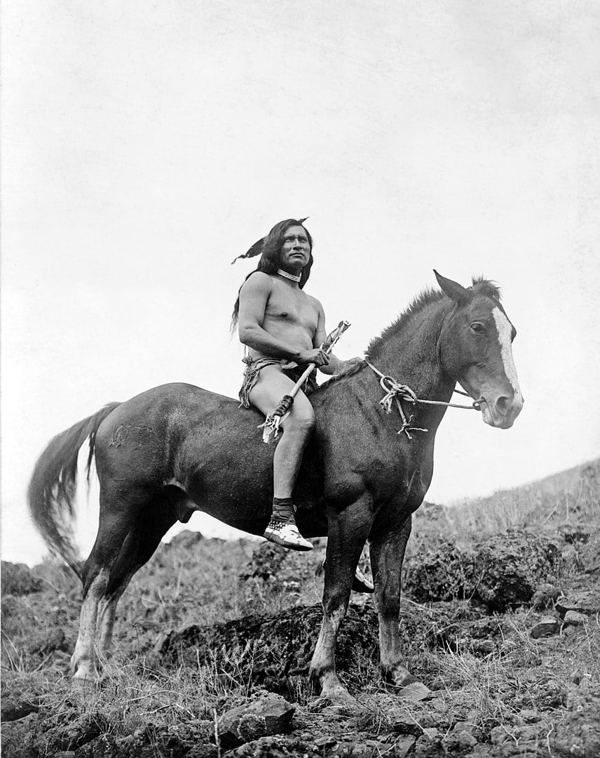 856px Nez Perce warrior on horse