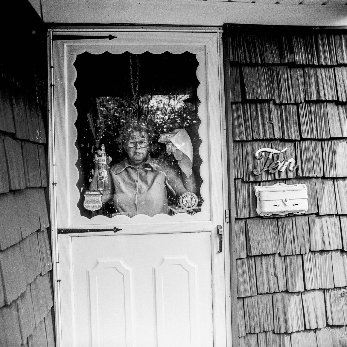 Meryl Meisler Street Walker 8 of 191976 08 221 LI NMassapequa MarionCleaningDoorWindow 1500px