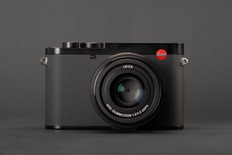 Leica Q3 43 Front