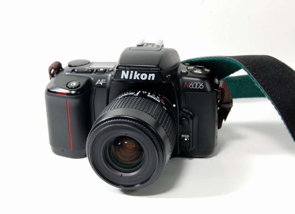 2024 Yılının En İyi Uygun Fiyatlı 35 mm Film Kameraları 13 Nikon F601n6006