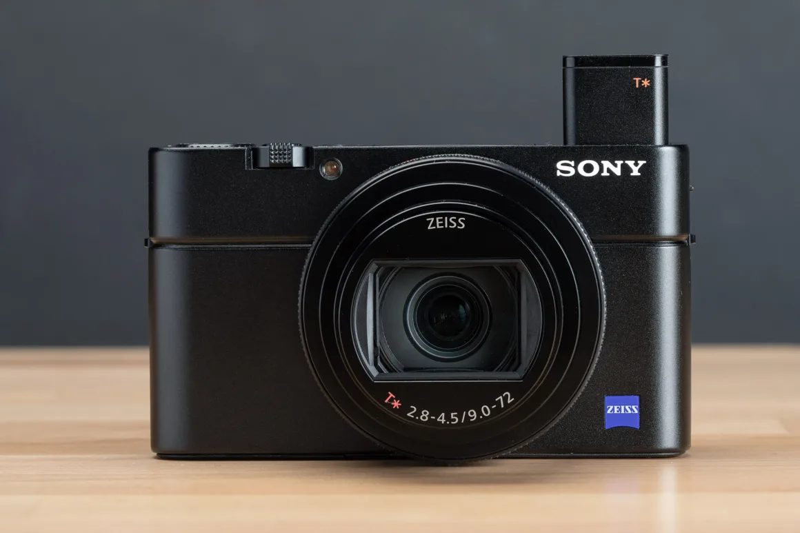 Sony RX100 VII front