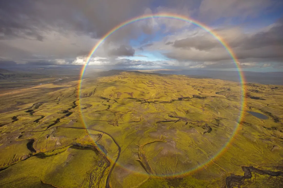 GDT European Wildlife Photographer of the Year 2025 1 k5 7 peter schwager runder regenbogen