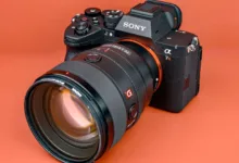 Sony a7R VI Tanıtıldı: 66.8MP Stacked Sensör ve 30 FPS 12 Sony a7R VI Has a Stacked 66.8MP Sensor and Captures 30 FPS Bursts
