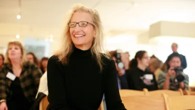Annie Leibovitz, Justin ve Hailey Bieber Fotoğrafı İçin Telif Hakkı Davası Açtı 5 Annie Leibovitz 1