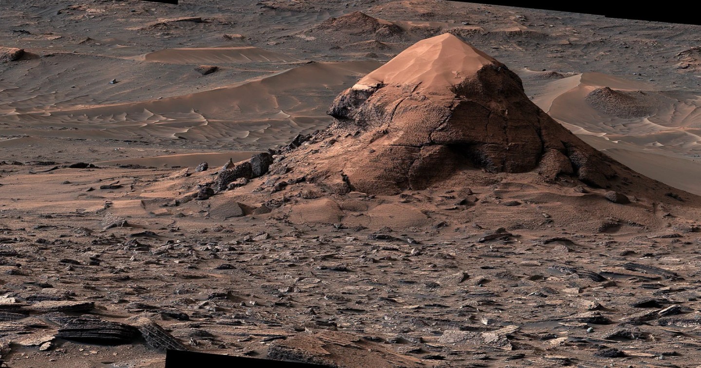 Mars'tan Nefes Kesen Kare: Yalnız Kaya Oluşumu Tüm Ayrıntılarıyla Görüntülendi 2 bitsocial raw 64152
